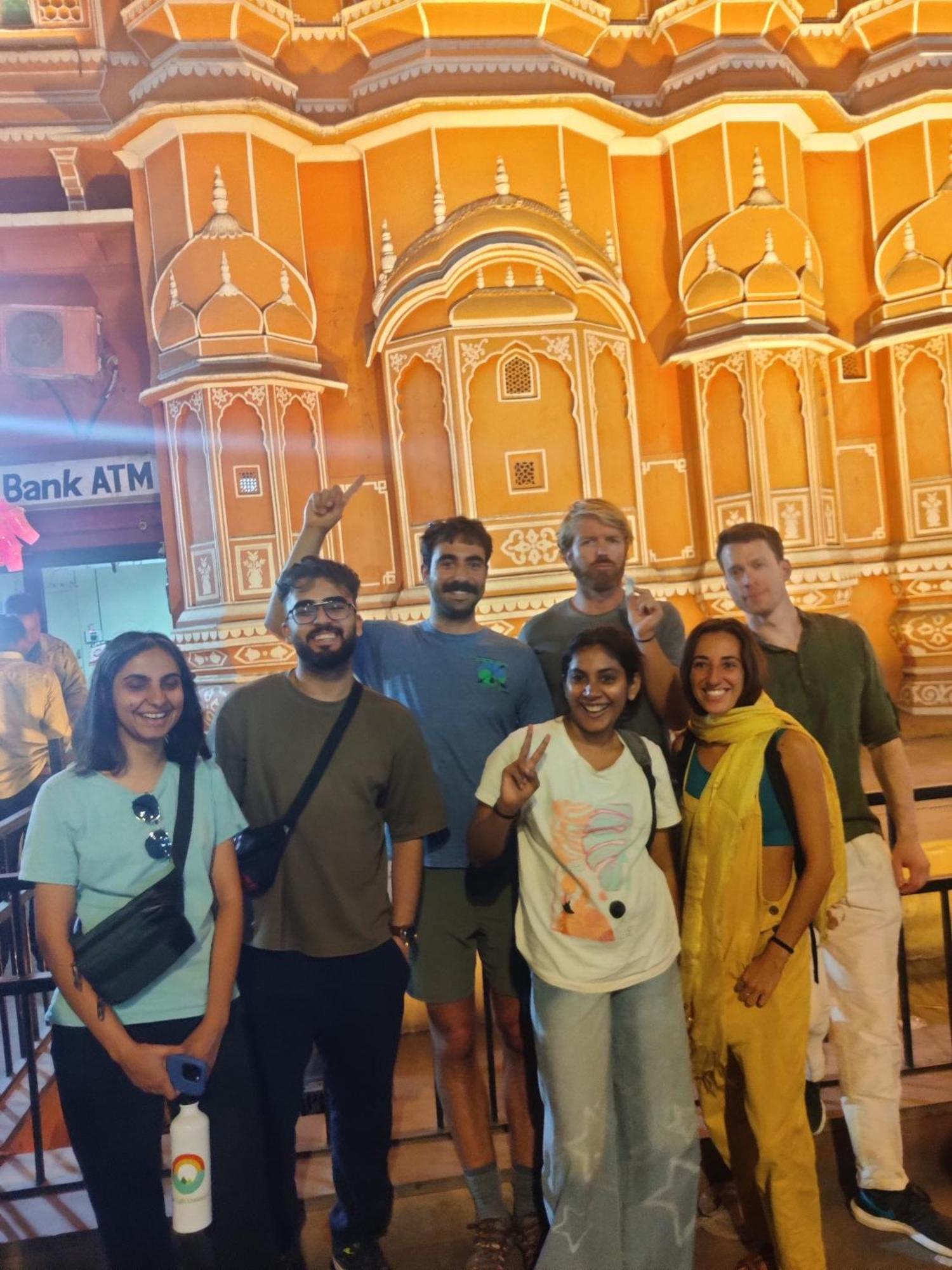 Madpackers Jaipur Hostel Buitenkant foto